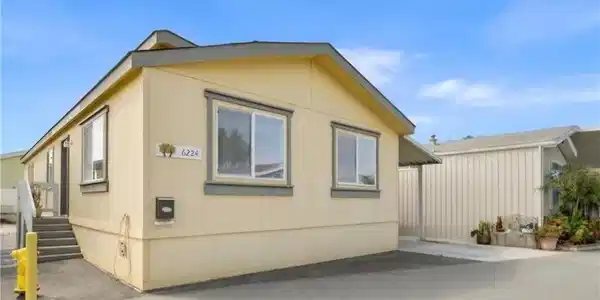 6224 Beachcomber Drive