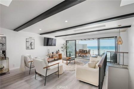 11770 Pacific Coast