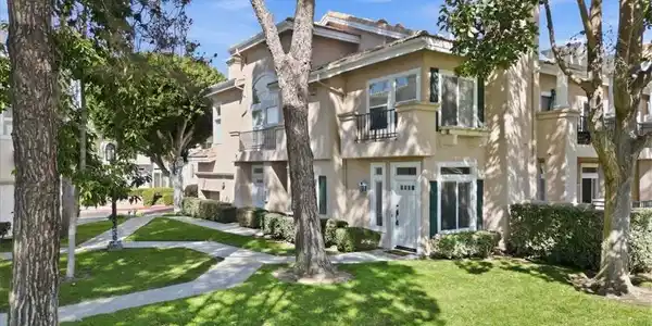 7254 Shoreline Drive