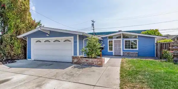 1138 Stoneylake Court