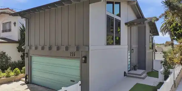 729 N Juanita