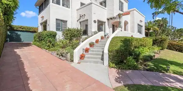2436 Presidio Dr