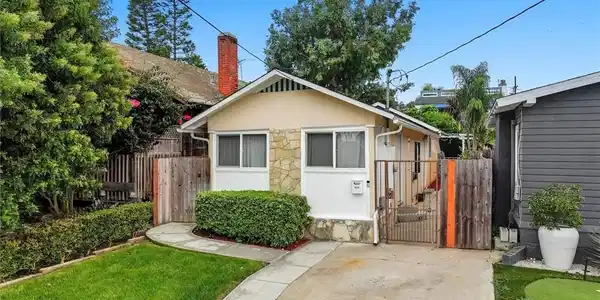 3019 3019 S Denison