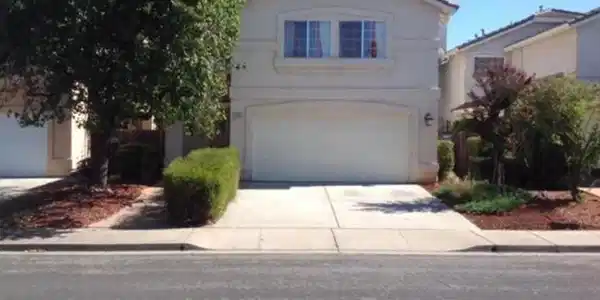 1913 Garden Ct