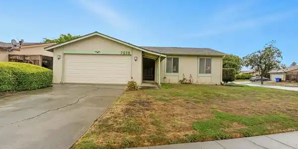 7698 Redbud Ct