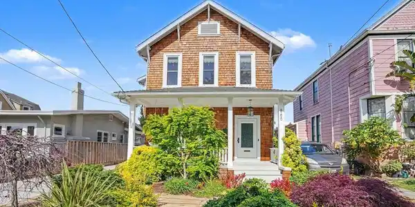 865 Cedar St