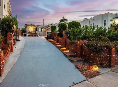 1343 W 15th