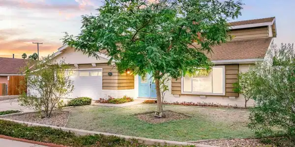 626 Mariposa Cir