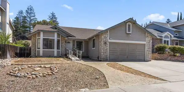 4125 Rockford Dr