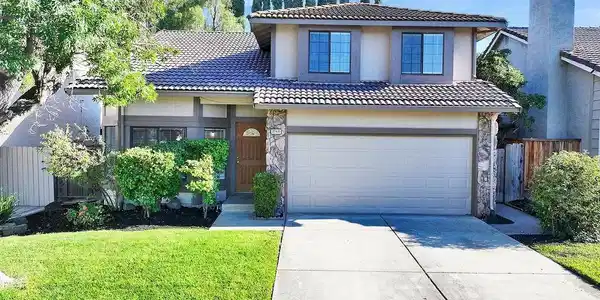 2740 Carpinteria Dr