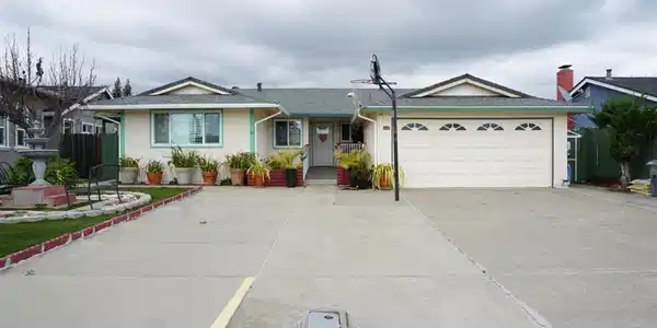 32262 Crest Lane