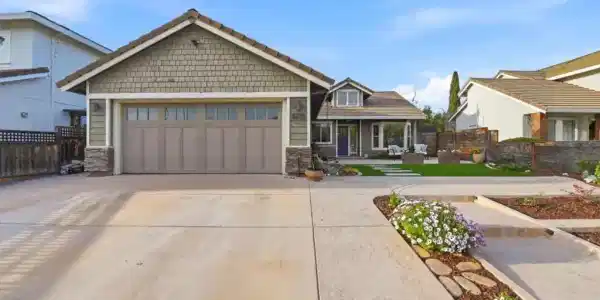 4470 Bush Circle