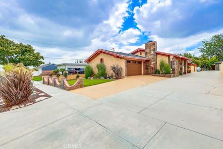 2818 W 166th Street