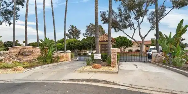 7130 Shoreline Drive