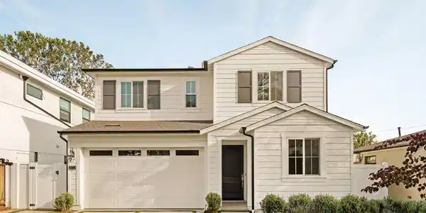 6606 W 80th Place