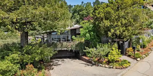 3560 Dwight Way