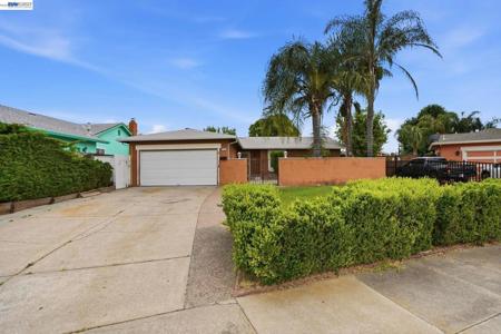 2705 Adobe Ct