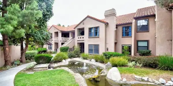 1052 Calle Del Cerro