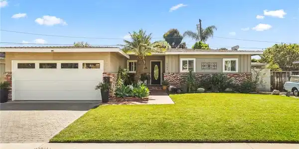 5640 E Deborah