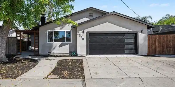 2579 Montgomery Ave