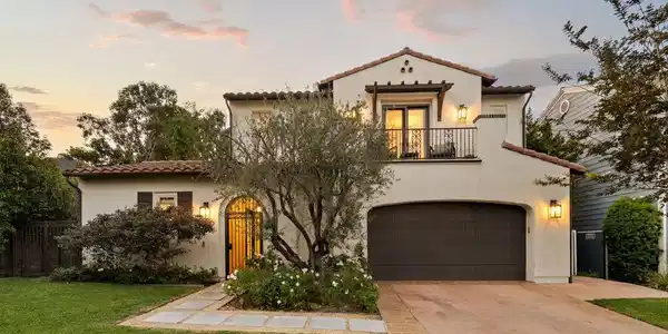 7585 Shore Cliff Drive