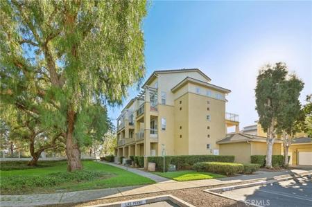 4 Woodcrest Lane
