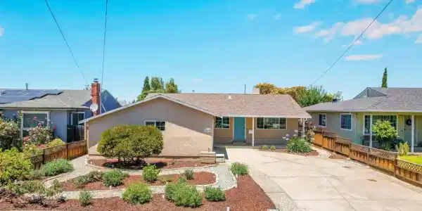 4635 Capitan Dr