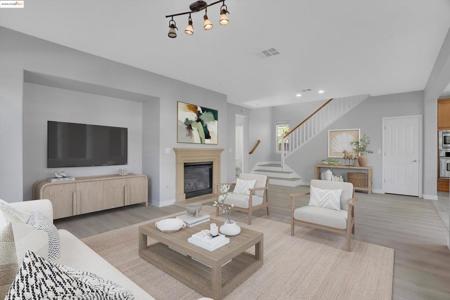 1002 Flagship Dr