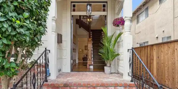 2120 Encinal Ave