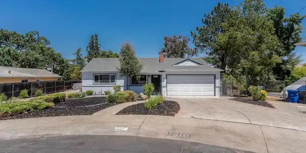 1910 Encima Dr