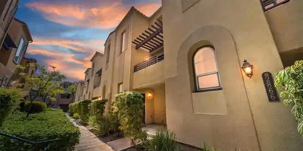 2868 Escala Circle