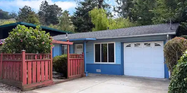 652 Rockaway Beach Avenue