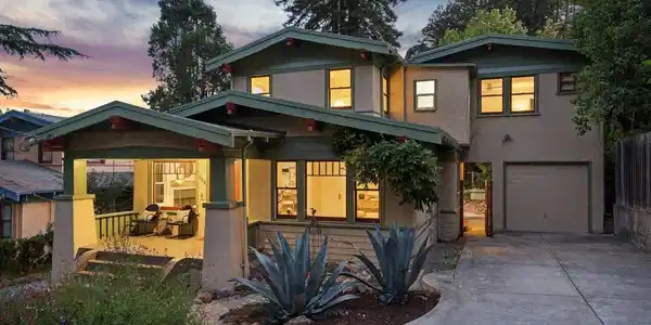 984 Regal Rd