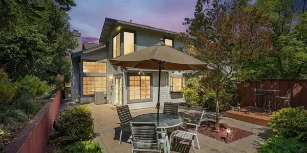 54 Garden View Ln