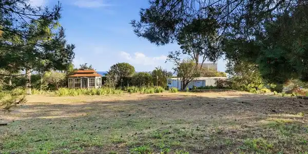 27555 Pacific Coast Highway