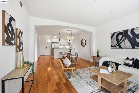 4463 Hyde Cmn