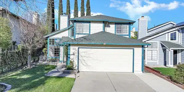 2860 Honeysuckle Cir