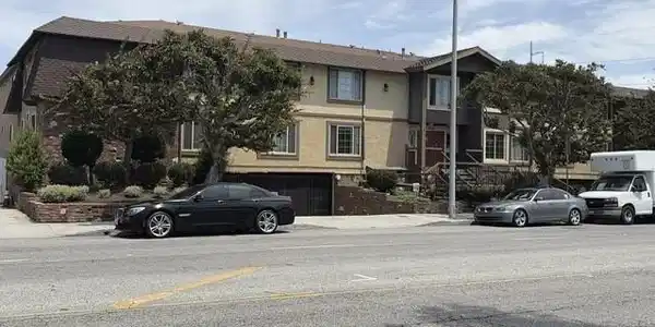 4633 Marine Avenue