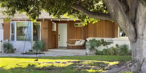 389 Mira Loma