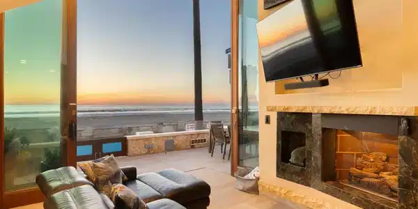3921 Ocean Front Walk