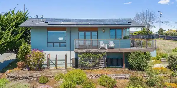 402 Arroyo Seco