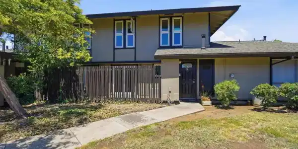 1806 Chinquapin Court