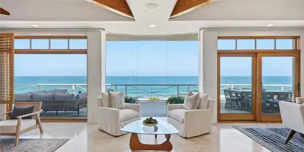 807 Esplanade