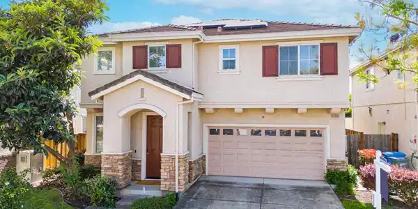 34306 Torrey Pine Ln