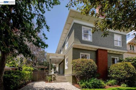 1111 Union St