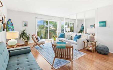 5959 E Naples Plaza