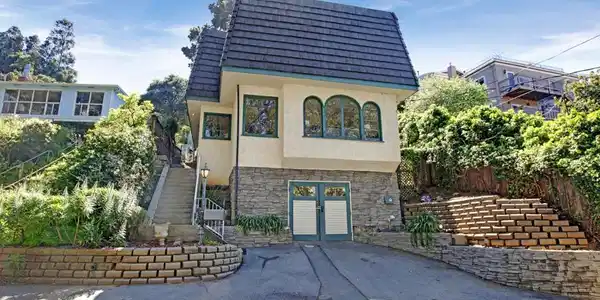 37 San Francisco Avenue