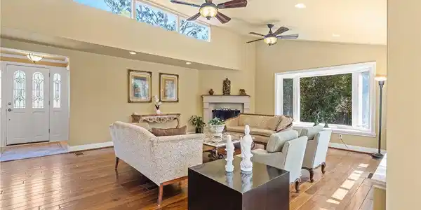 4408 Via Pinzon