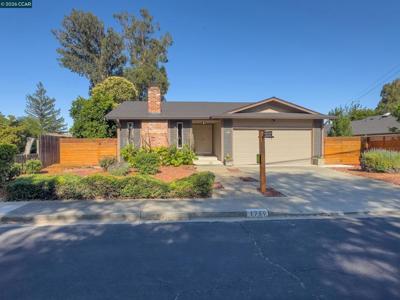 1759 Elm Rd