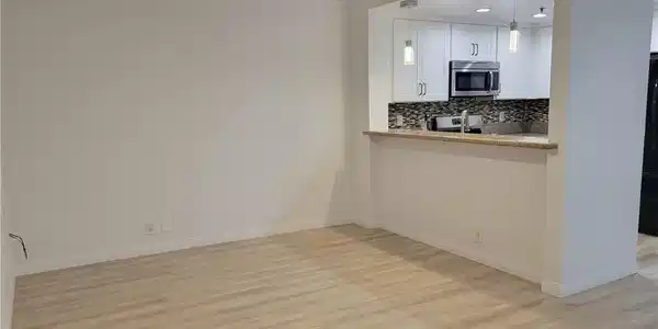 720 W 4th Street